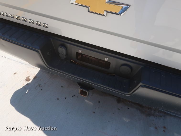 image for item HS9518 2015 Chevrolet Silverado 1500  Crew Cab pickup truck