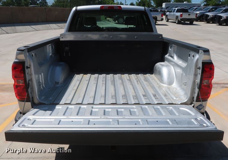 image for item HS9518 2015 Chevrolet Silverado 1500  Crew Cab pickup truck