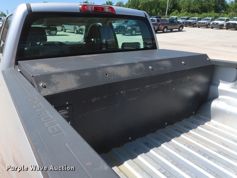 image for item HS9518 2015 Chevrolet Silverado 1500  Crew Cab pickup truck