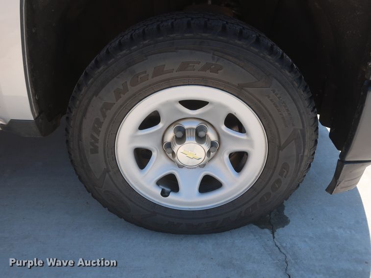 image for item HS9518 2015 Chevrolet Silverado 1500  Crew Cab pickup truck