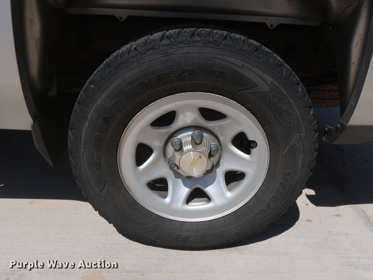 image for item HS9518 2015 Chevrolet Silverado 1500  Crew Cab pickup truck