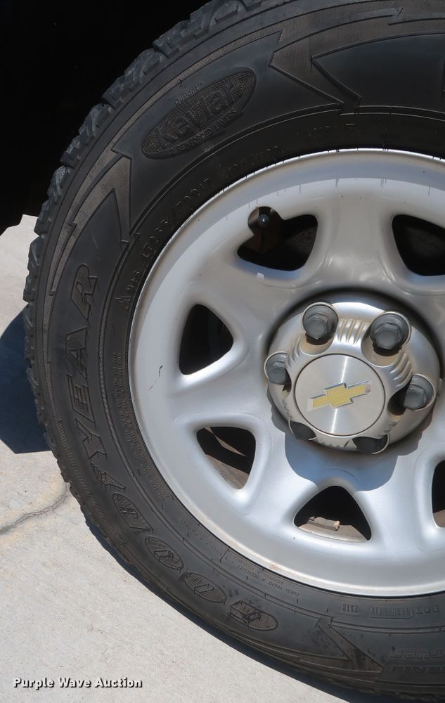 image for item HS9518 2015 Chevrolet Silverado 1500  Crew Cab pickup truck