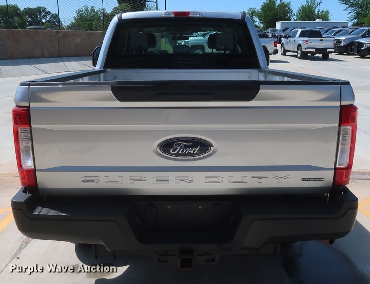 image for item HS9520 2017 Ford F250 Super Duty XL  SuperCab pickup truck