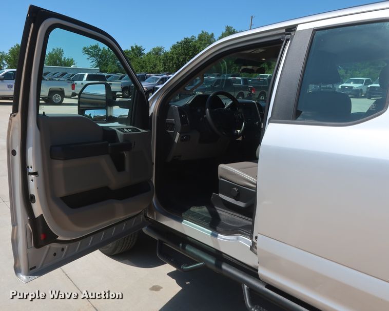 image for item HS9520 2017 Ford F250 Super Duty XL  SuperCab pickup truck