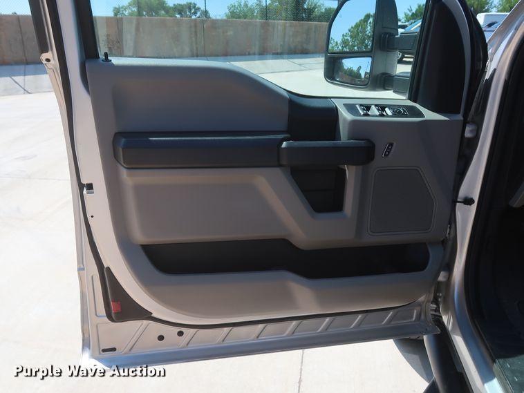 image for item HS9520 2017 Ford F250 Super Duty XL  SuperCab pickup truck