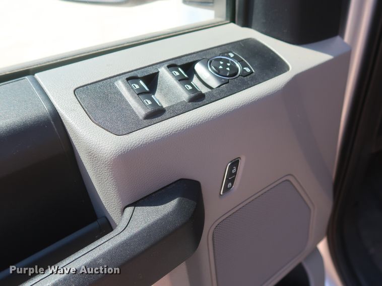 image for item HS9520 2017 Ford F250 Super Duty XL  SuperCab pickup truck