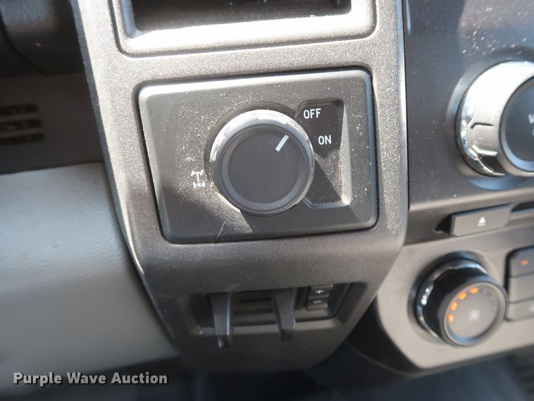 image for item HS9520 2017 Ford F250 Super Duty XL  SuperCab pickup truck