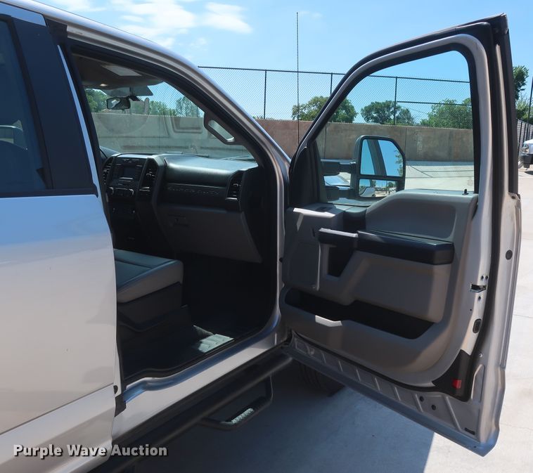 image for item HS9520 2017 Ford F250 Super Duty XL  SuperCab pickup truck