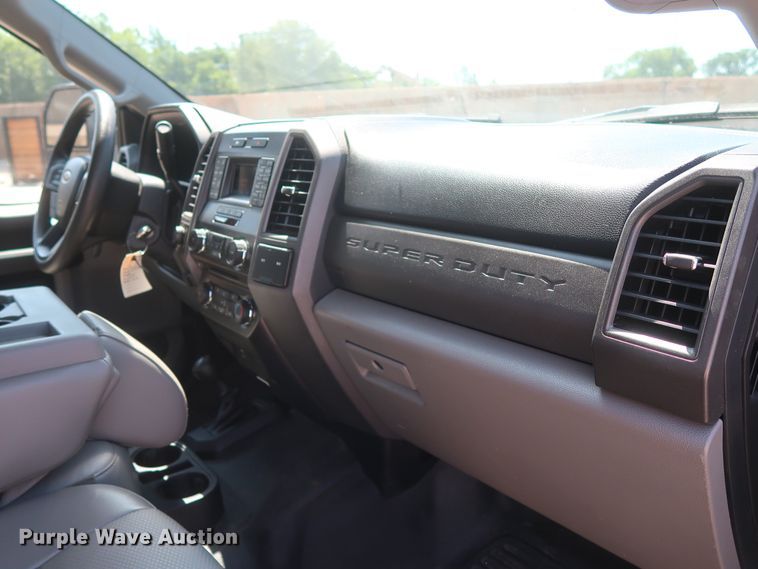 image for item HS9520 2017 Ford F250 Super Duty XL  SuperCab pickup truck