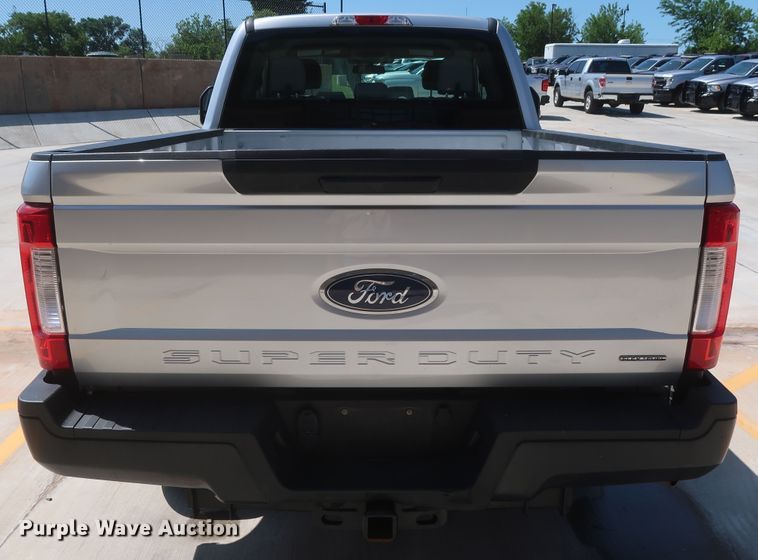 image for item HS9520 2017 Ford F250 Super Duty XL  SuperCab pickup truck