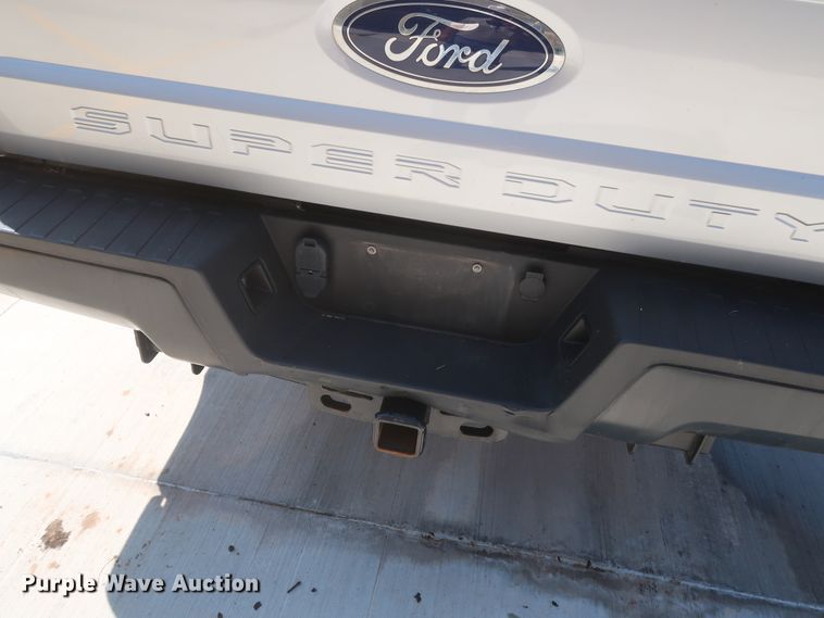 image for item HS9520 2017 Ford F250 Super Duty XL  SuperCab pickup truck