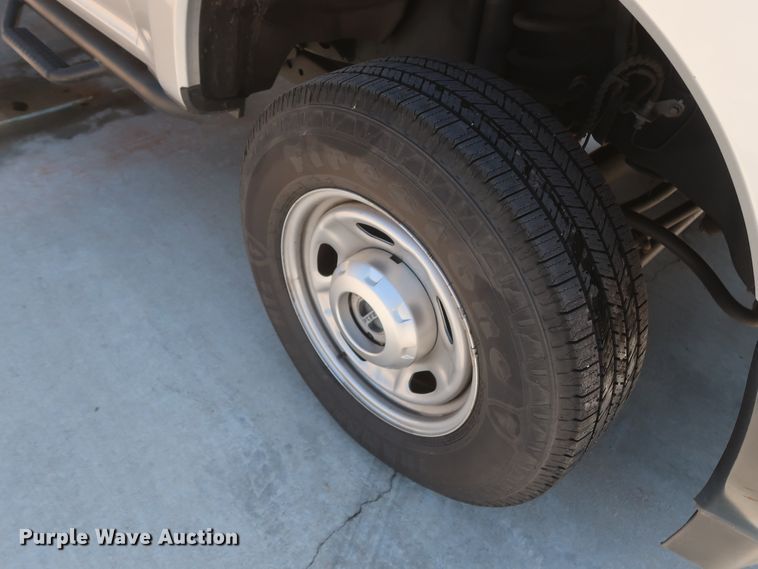 image for item HS9520 2017 Ford F250 Super Duty XL  SuperCab pickup truck