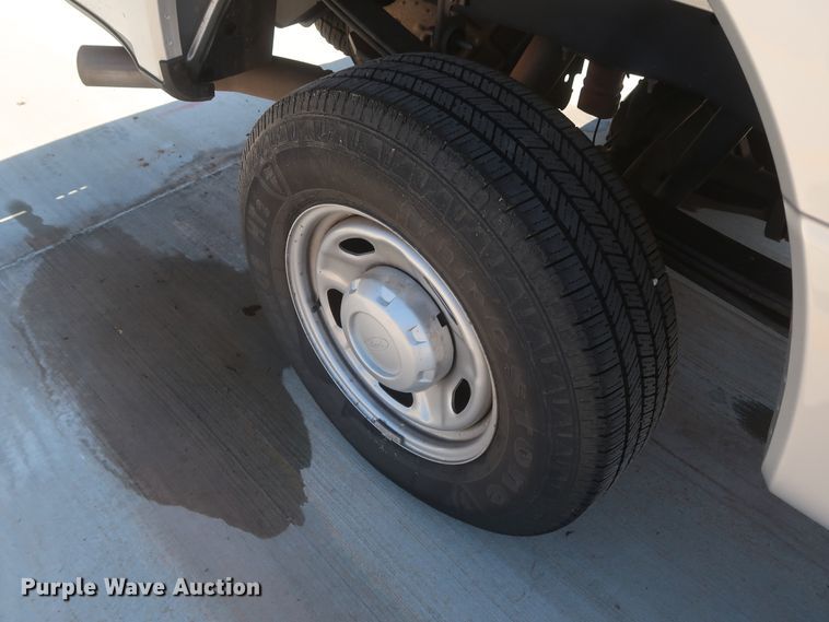 image for item HS9520 2017 Ford F250 Super Duty XL  SuperCab pickup truck