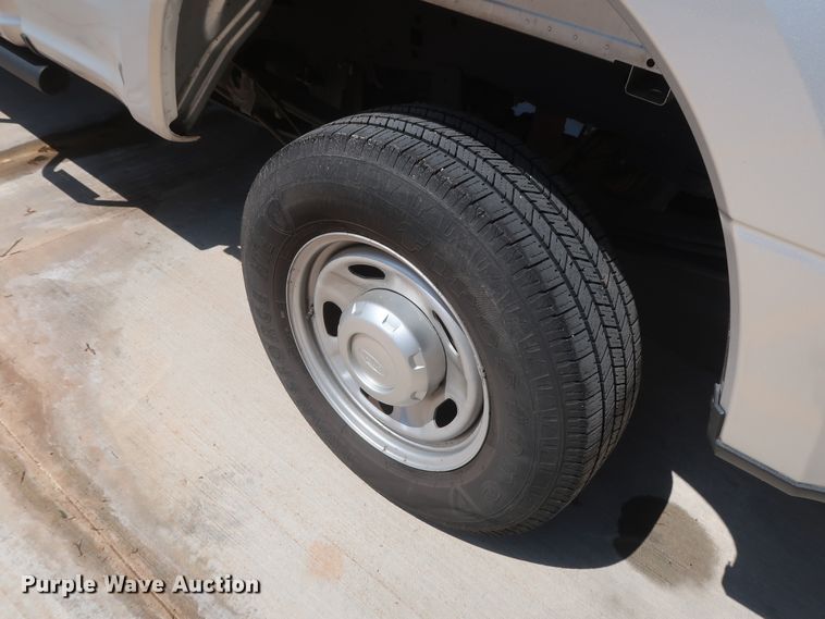 image for item HS9520 2017 Ford F250 Super Duty XL  SuperCab pickup truck