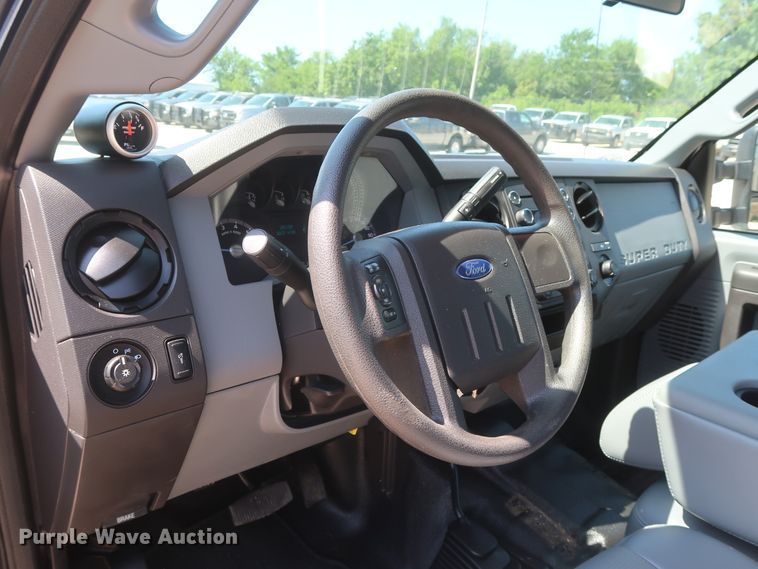 image for item HS9522 2015 Ford F250 Super Duty  SuperCab pickup truck