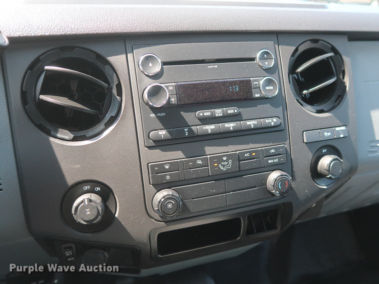 image for item HS9522 2015 Ford F250 Super Duty  SuperCab pickup truck