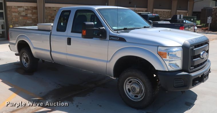 image for item HS9523 2015 Ford F250 Super Duty XL  SuperCab pickup truck
