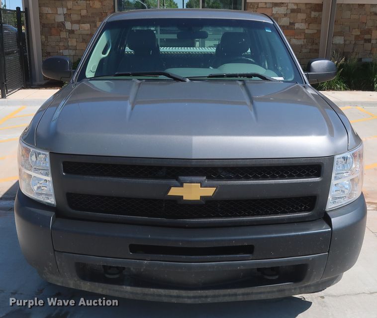 image for item HS9524 2013 Chevrolet Silverado 1500  Ext. Cab pickup truck