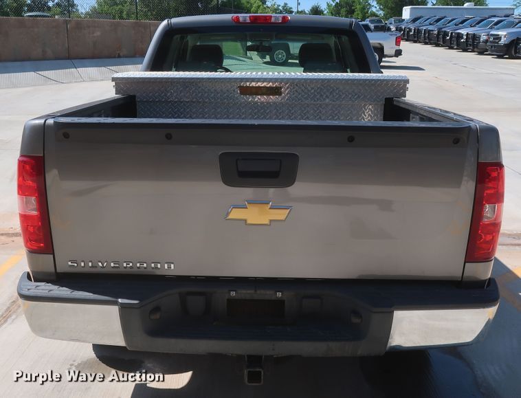 image for item HS9524 2013 Chevrolet Silverado 1500  Ext. Cab pickup truck