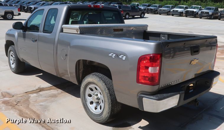 image for item HS9524 2013 Chevrolet Silverado 1500  Ext. Cab pickup truck