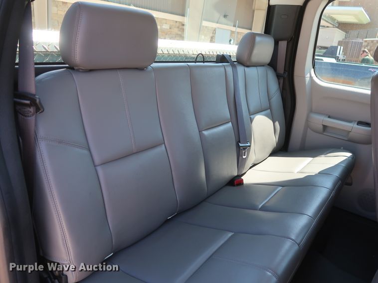 image for item HS9524 2013 Chevrolet Silverado 1500  Ext. Cab pickup truck