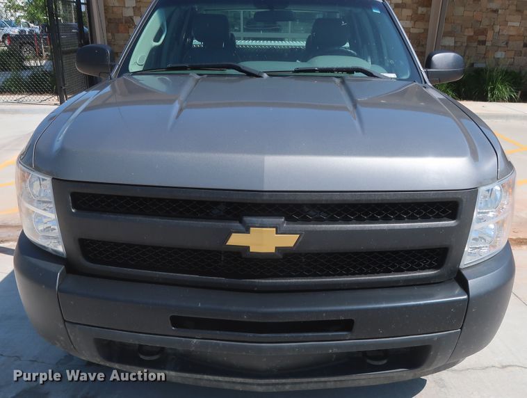 image for item HS9524 2013 Chevrolet Silverado 1500  Ext. Cab pickup truck