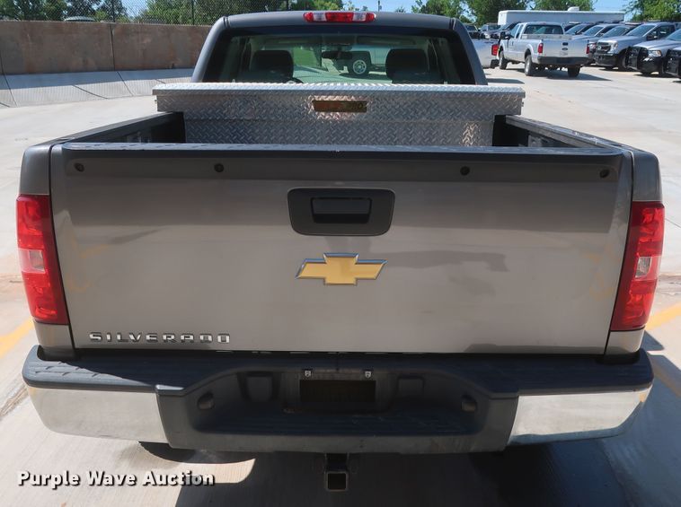 image for item HS9524 2013 Chevrolet Silverado 1500  Ext. Cab pickup truck