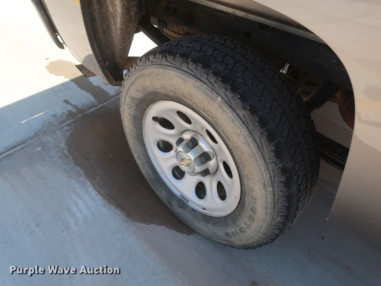 image for item HS9524 2013 Chevrolet Silverado 1500  Ext. Cab pickup truck