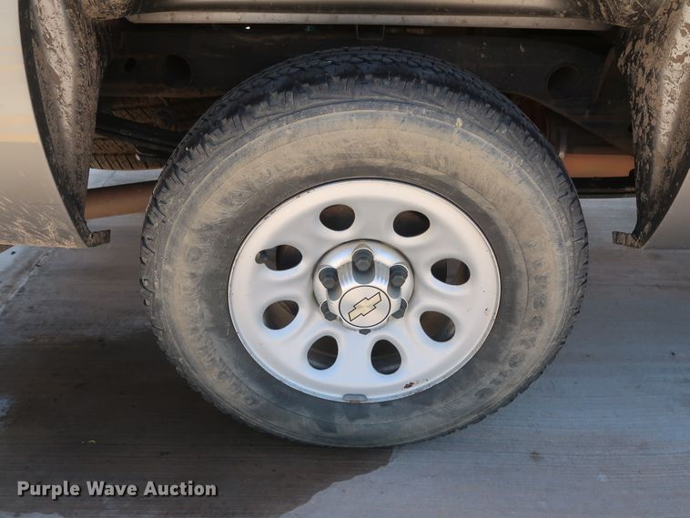 image for item HS9524 2013 Chevrolet Silverado 1500  Ext. Cab pickup truck