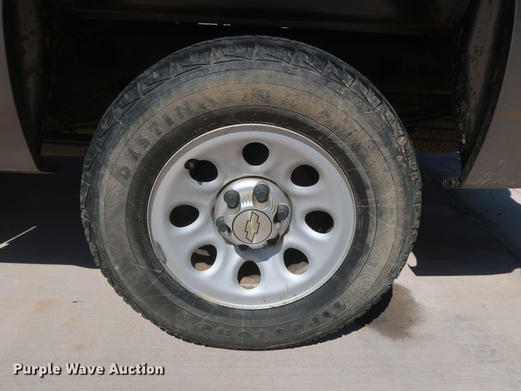 image for item HS9524 2013 Chevrolet Silverado 1500  Ext. Cab pickup truck