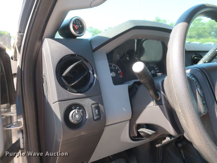 image for item HS9526 2015 Ford F250 Super Duty XL  SuperCab pickup truck