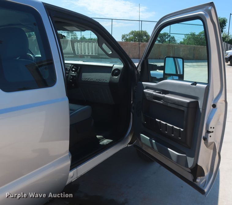 image for item HS9526 2015 Ford F250 Super Duty XL  SuperCab pickup truck