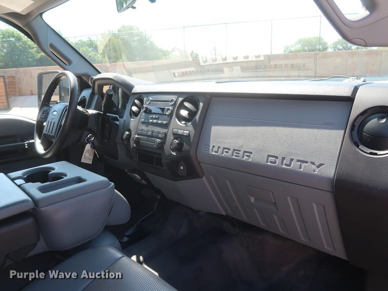 image for item HS9526 2015 Ford F250 Super Duty XL  SuperCab pickup truck