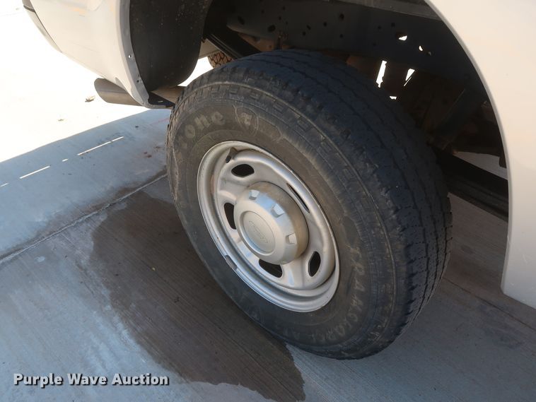 image for item HS9526 2015 Ford F250 Super Duty XL  SuperCab pickup truck