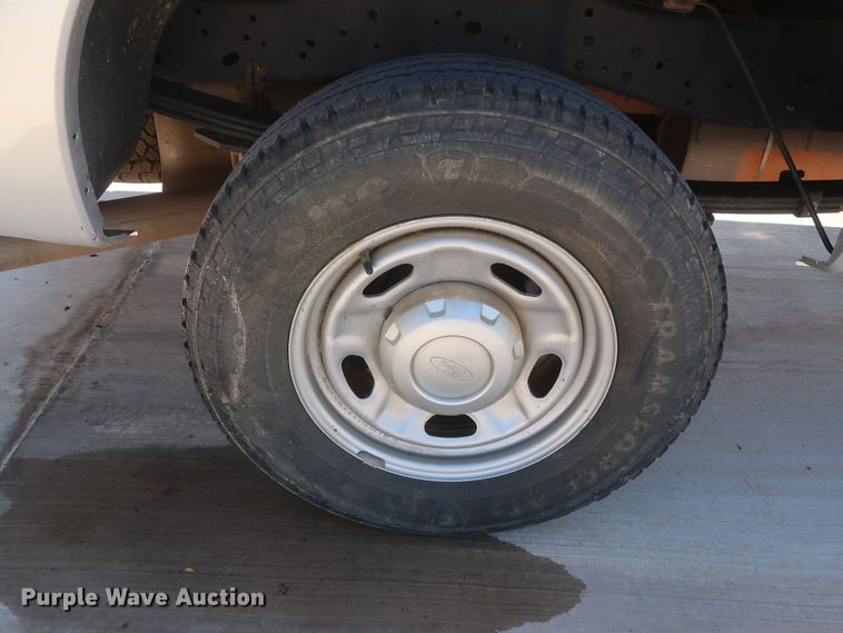 image for item HS9526 2015 Ford F250 Super Duty XL  SuperCab pickup truck