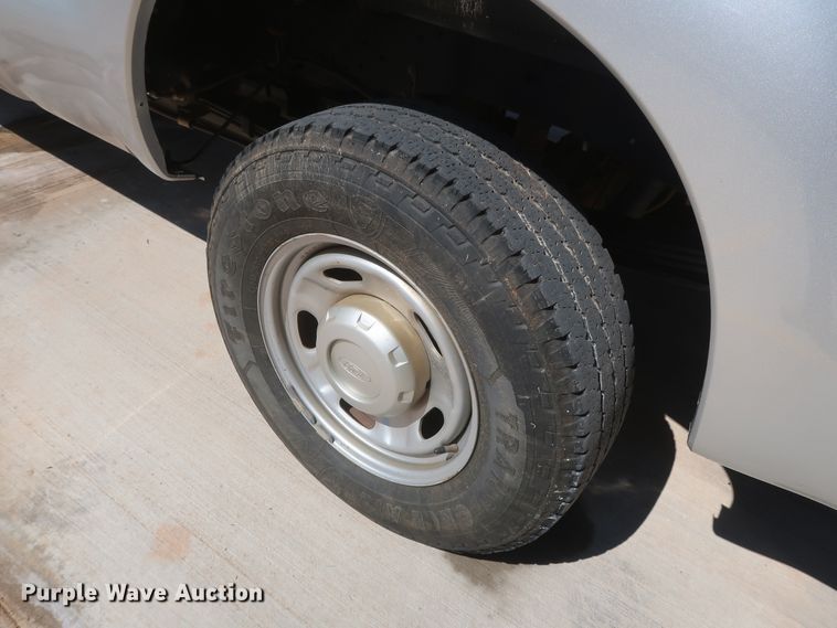 image for item HS9526 2015 Ford F250 Super Duty XL  SuperCab pickup truck