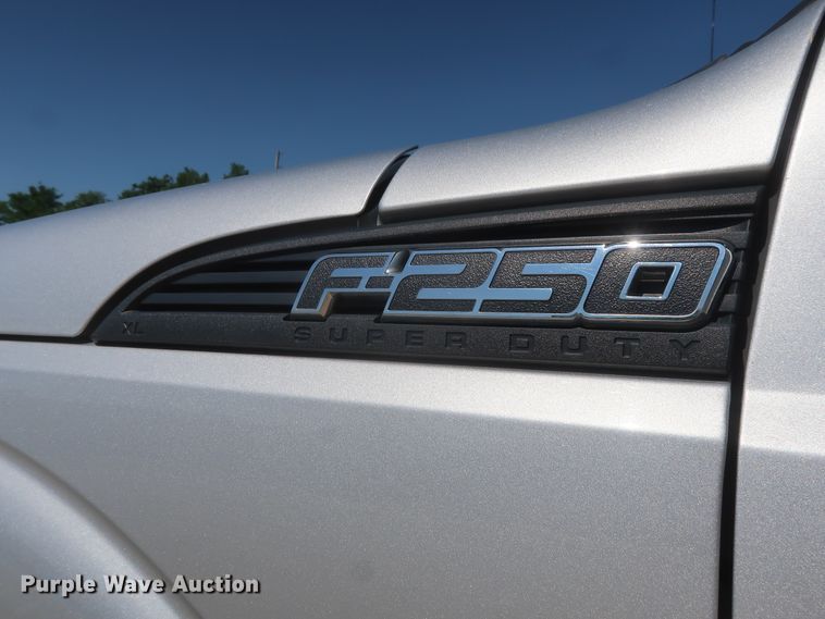 image for item HS9526 2015 Ford F250 Super Duty XL  SuperCab pickup truck