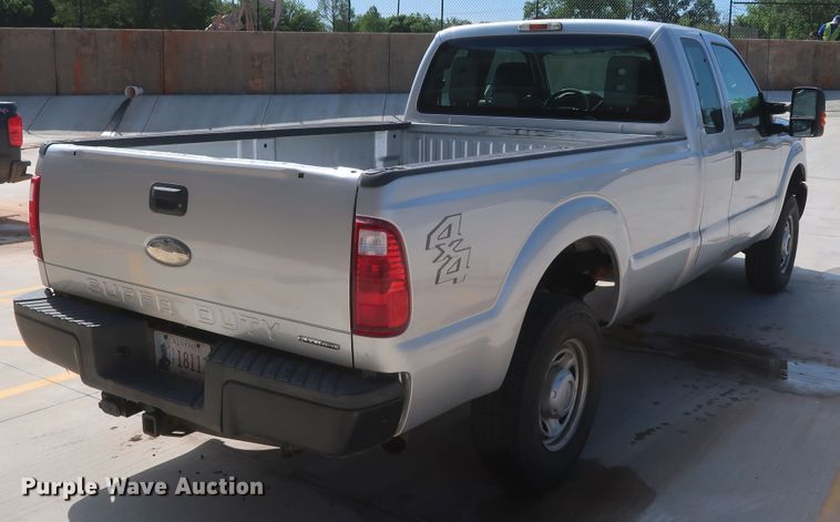 image for item HS9527 2012 Ford F250 Super Duty  SuperCab pickup truck