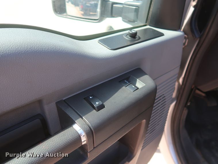 image for item HS9527 2012 Ford F250 Super Duty  SuperCab pickup truck