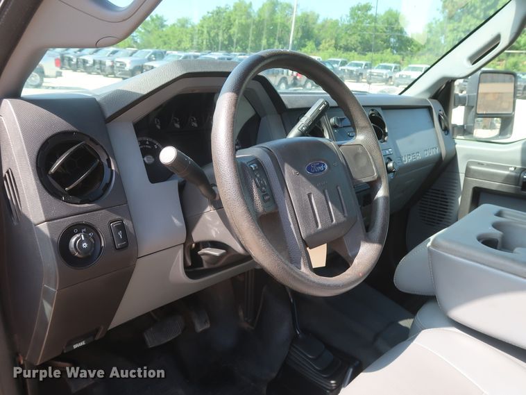 image for item HS9527 2012 Ford F250 Super Duty  SuperCab pickup truck