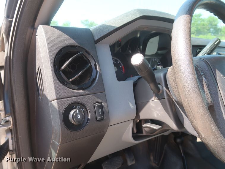 image for item HS9527 2012 Ford F250 Super Duty  SuperCab pickup truck