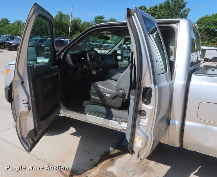 image for item HS9527 2012 Ford F250 Super Duty  SuperCab pickup truck