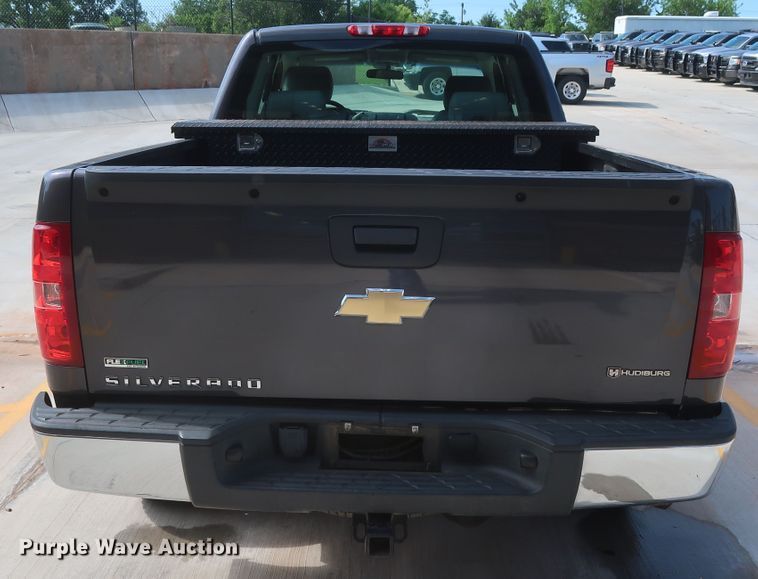 image for item HS9528 2011 Chevrolet Silverado 1500  Ext. Cab pickup truck