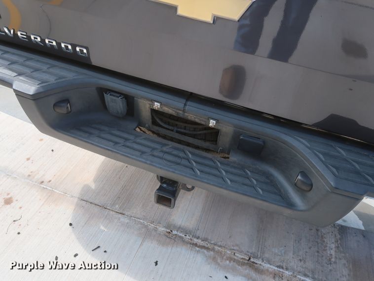 image for item HS9528 2011 Chevrolet Silverado 1500  Ext. Cab pickup truck