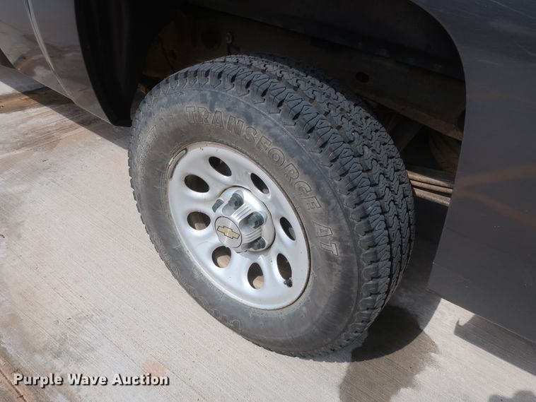 image for item HS9528 2011 Chevrolet Silverado 1500  Ext. Cab pickup truck