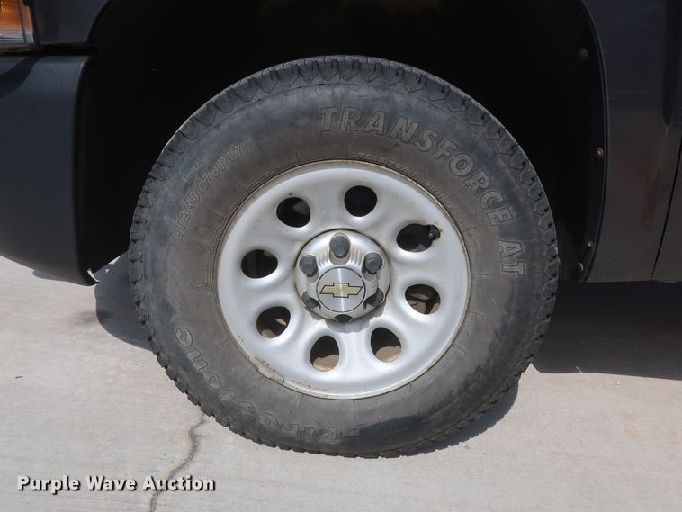 image for item HS9528 2011 Chevrolet Silverado 1500  Ext. Cab pickup truck