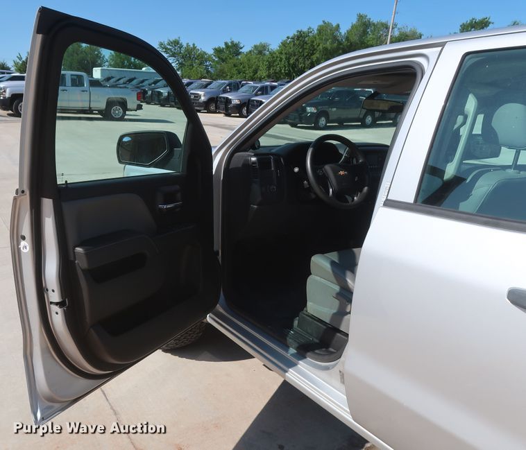 image for item HS9532 2015 Chevrolet Silverado 1500  Double Cab pickup truck