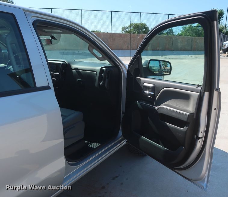 image for item HS9532 2015 Chevrolet Silverado 1500  Double Cab pickup truck