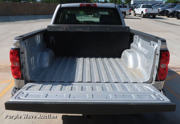 image for item HS9532 2015 Chevrolet Silverado 1500  Double Cab pickup truck