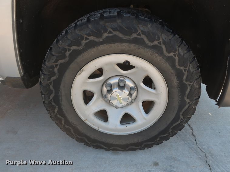 image for item HS9532 2015 Chevrolet Silverado 1500  Double Cab pickup truck